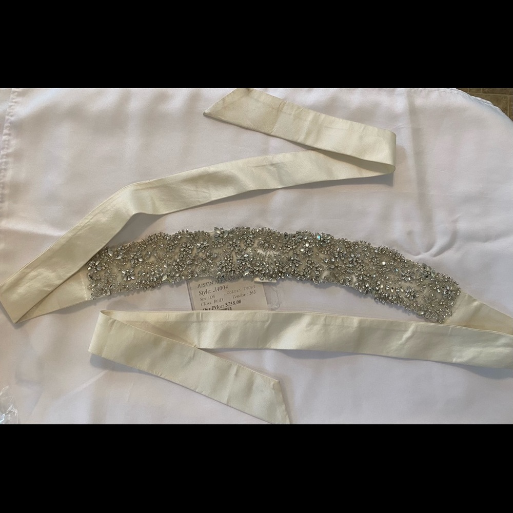 NWT Justin Alexander sample bridal belt - ivory